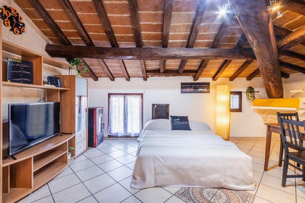 Apartamento Ferrari Museum & Train Station - Il Cavallino Loft